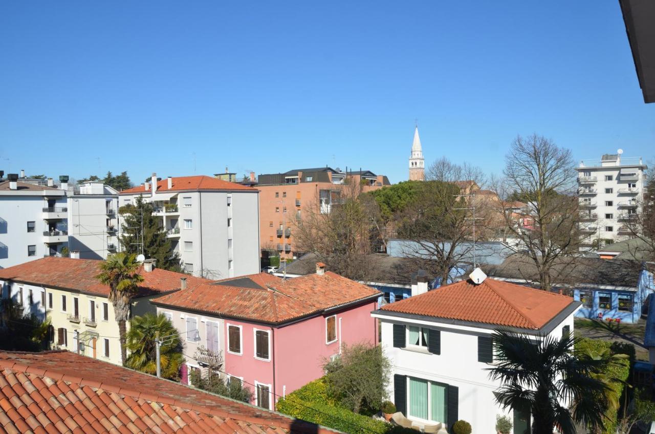 Rismondo Terrace Apartment Mestre Bagian luar foto